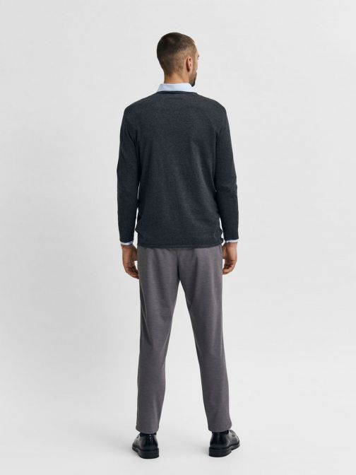  O-NYAKÚ KÖTÖTT PULÓVER