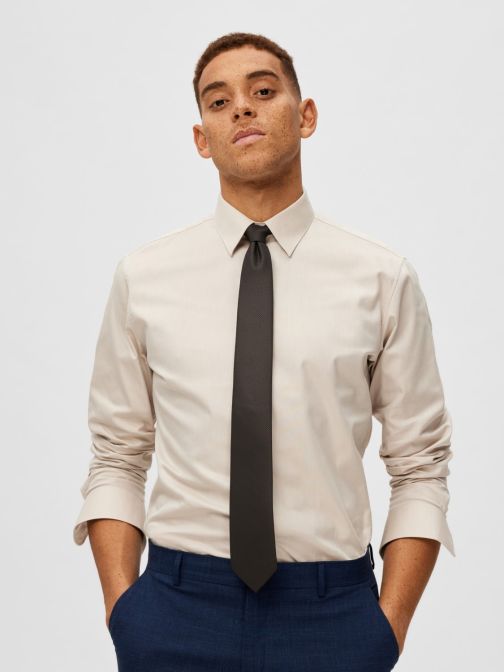 ÚJRAHASZNOSÍTOTT POLIÉSZTER NYAKKENDŐ