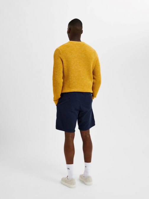 LENVÁSZONTARTALMÚ RÖVIDNADRÁG