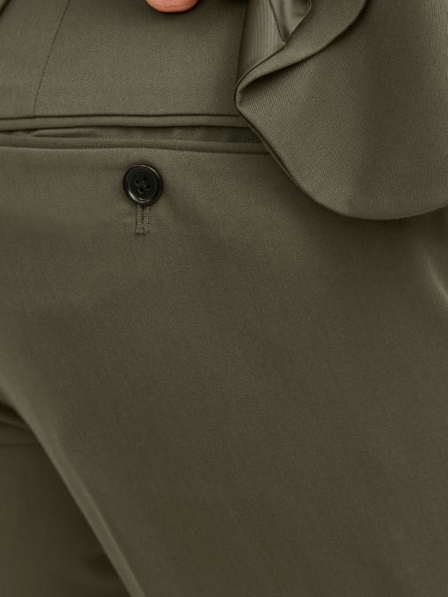 SZUPER SLIM FIT ÖLTÖNYNADRÁG