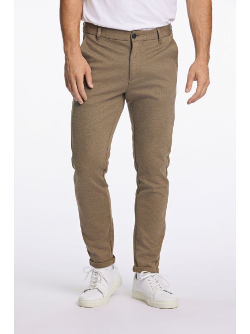 SLIM FIT ÖLTÖNYNADRÁG