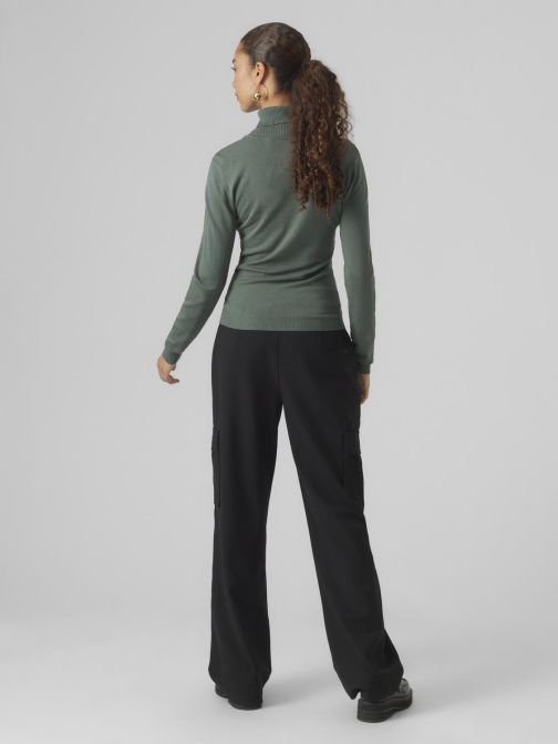 MAGAS NYAKÚ PULÓVER 