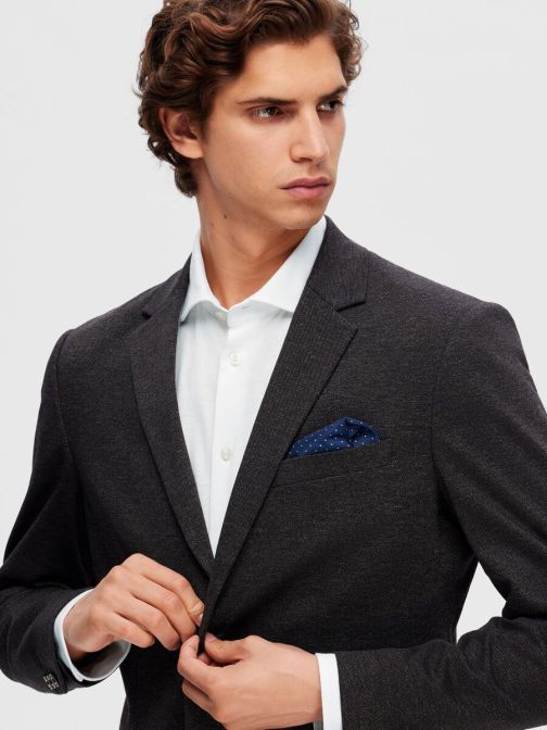 ÚJRAHASZNOSÍTOTT POLIÉSZTER DÍSZZSEBKENDŐ 