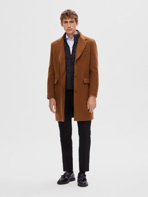 GYAPJÚTARTALMÚ KABÁT 