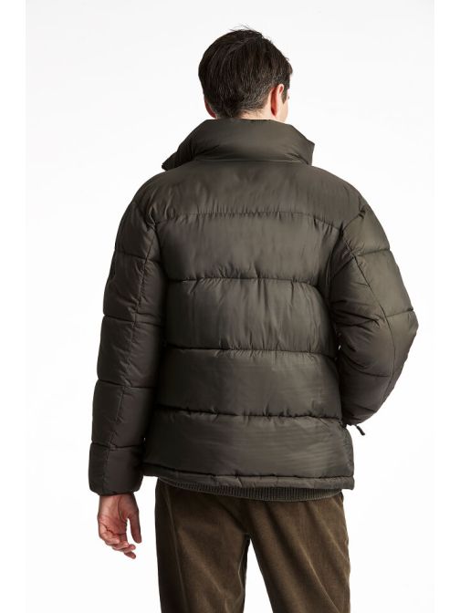 MAGAS NYAKÚ BÉLELT KABÁT 