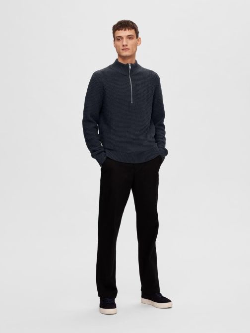 MAGAS NYAKÚ PULÓVER