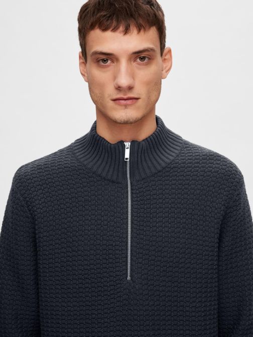 MAGAS NYAKÚ PULÓVER