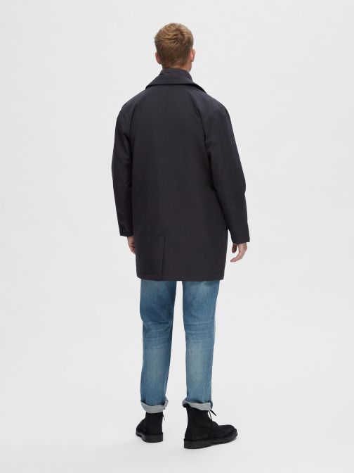 MAGAS NYAKÚ BÉLELT KABÁT