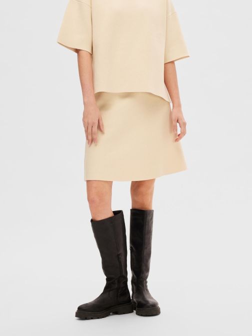 KÖTÖTT RÖVID SZOKNYA 