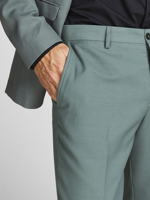 SZUPER SLIM FIT ÖLTÖNYNADRÁG