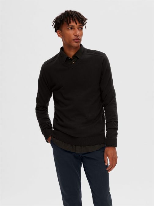 V-NYAKÚ KÖTÖTT PULÓVER