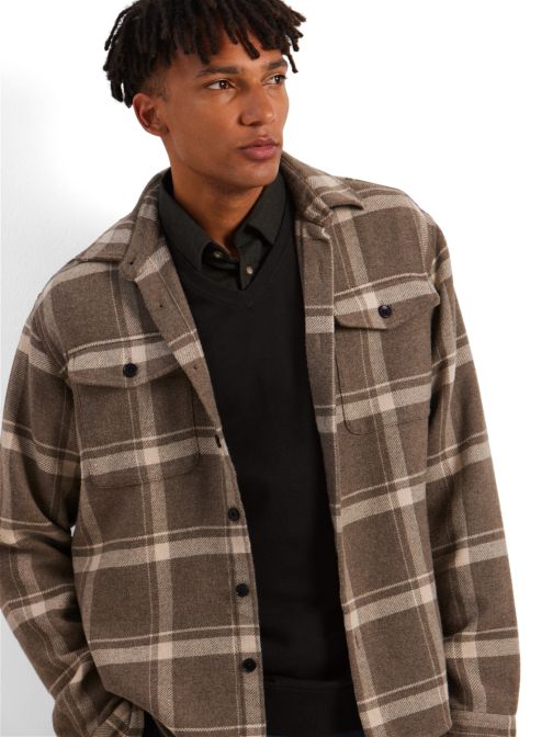 V-NYAKÚ KÖTÖTT PULÓVER