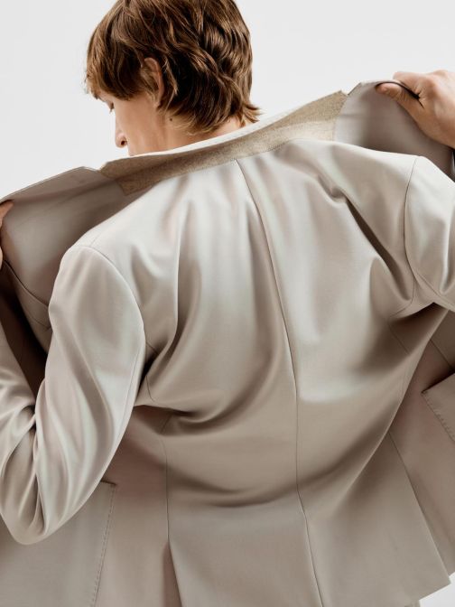 SLIM FIT ÖLTÖNYZAKÓ