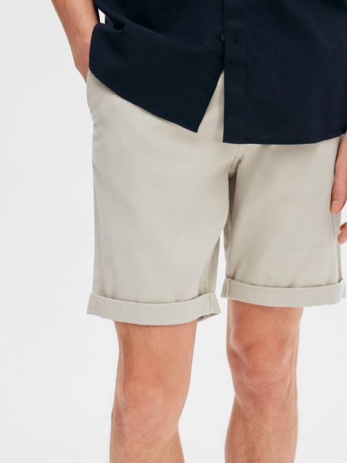 SLIM FIT SHORTS