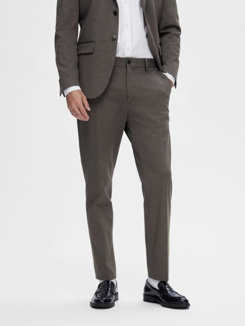 SLIM FIT ÖLTÖNYNADRÁG