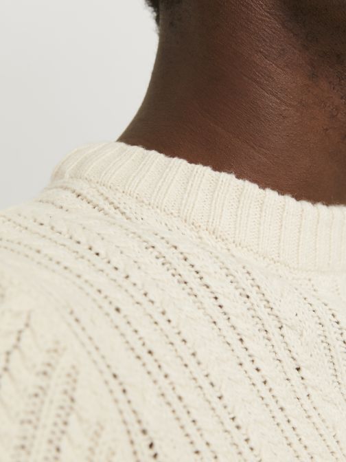 KNITTED PULLOVER