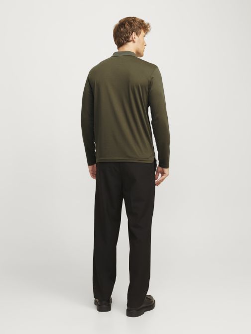 GOMBOS NYAKÚ HOSSZÚ UJJÚ PÓLÓ 