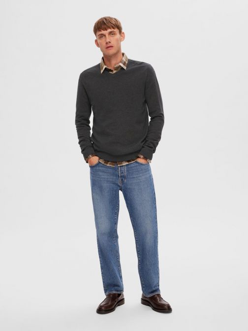 V-NYAKÚ KÖTÖTT PULÓVER