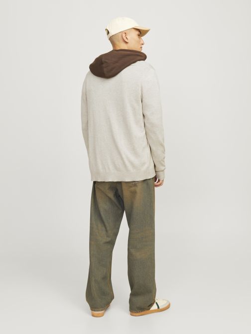 KÖTÖTT GOMBOS KARDIGÁN 