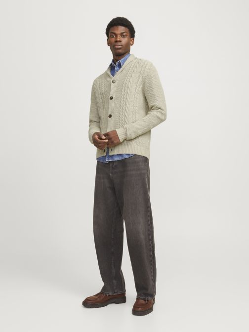 KÖTÖTT GOMBOS KARDIGÁN 