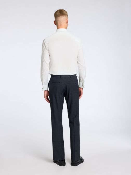 SLIM FIT SZMOKING ING