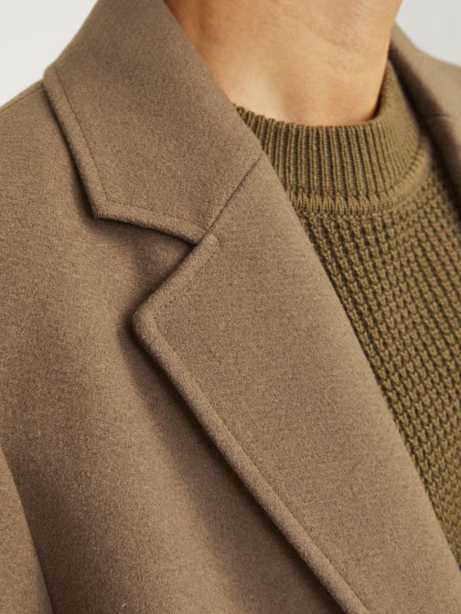 GYAPJÚTARTALMÚ KABÁT 