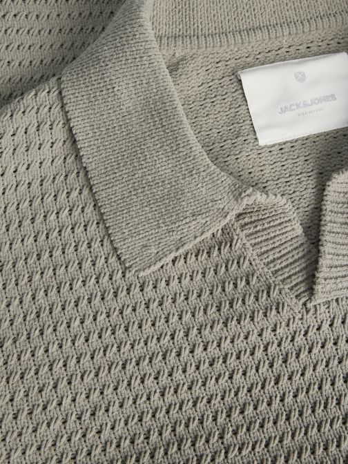 LYUKMINTÁS KÖTÖTT PULÓVER 