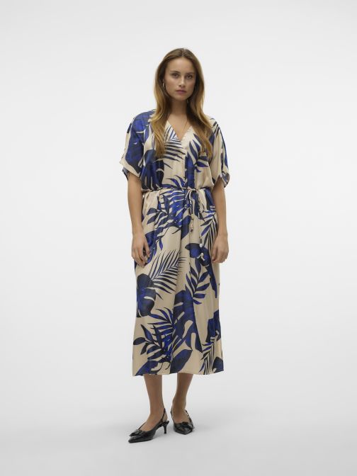 V-NYAKÚ MINTÁS RUHA 