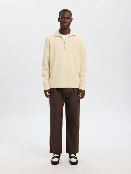 HALF ZIPPED PULLOVER