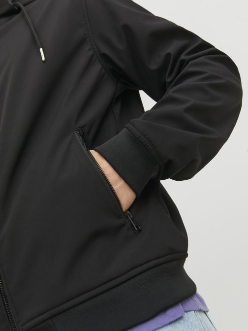 WATER-RESISTANT JACKET