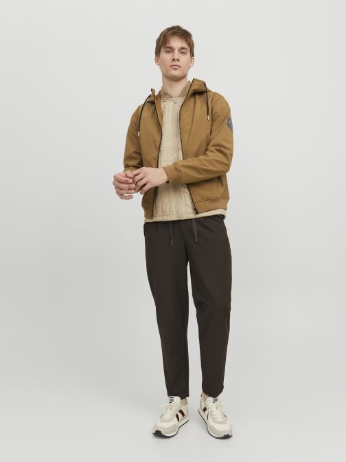 WATER-RESISTANT JACKET