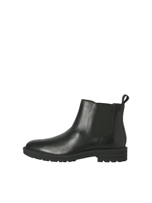 LEATHER CHELSEA BOOTS