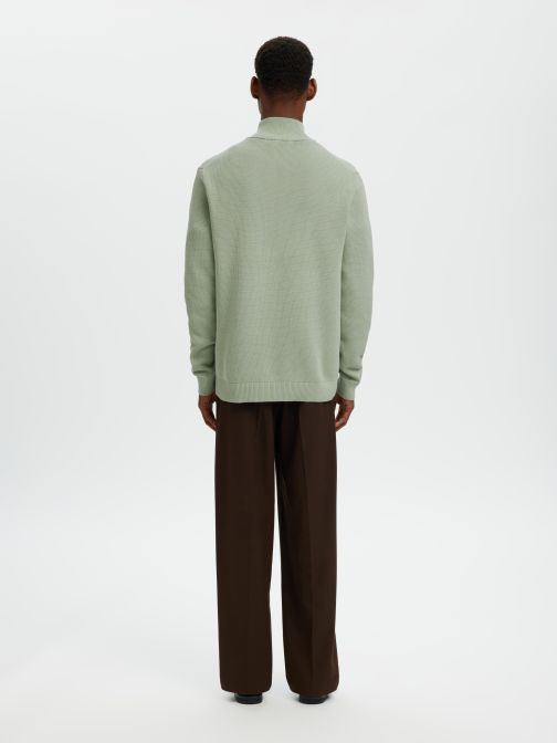 HALF ZIP PULLOVER