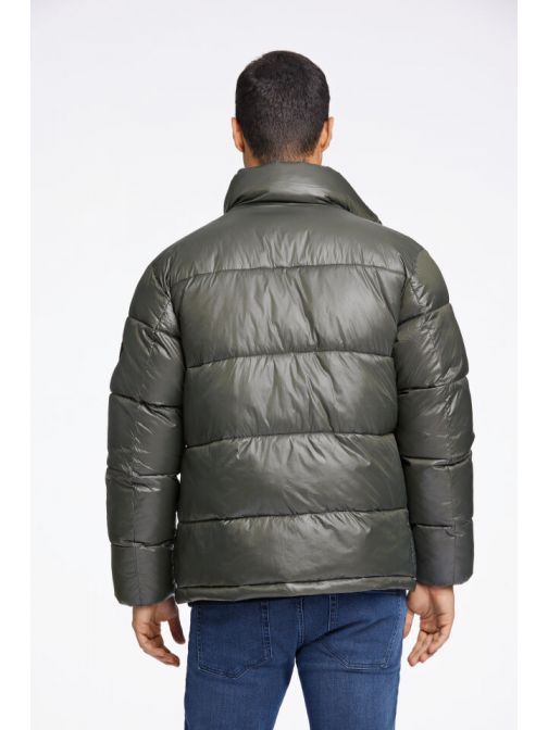 MAGAS NYAKÚ BÉLELT KABÁT 