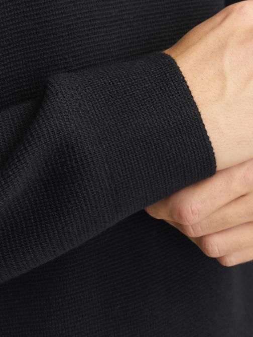 O-NYAKÚ KÖTÖTT PULÓVER 