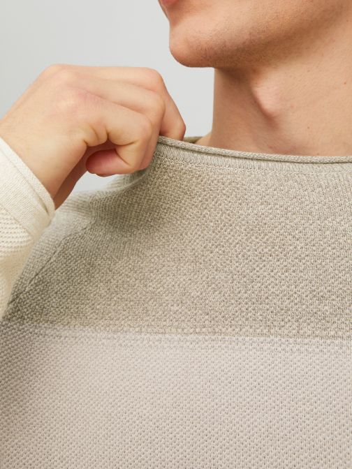 KNITTED PULLOVER