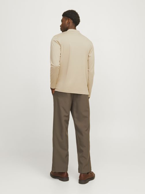 GOMBOS NYAKÚ HOSSZÚ UJJÚ PÓLÓ 