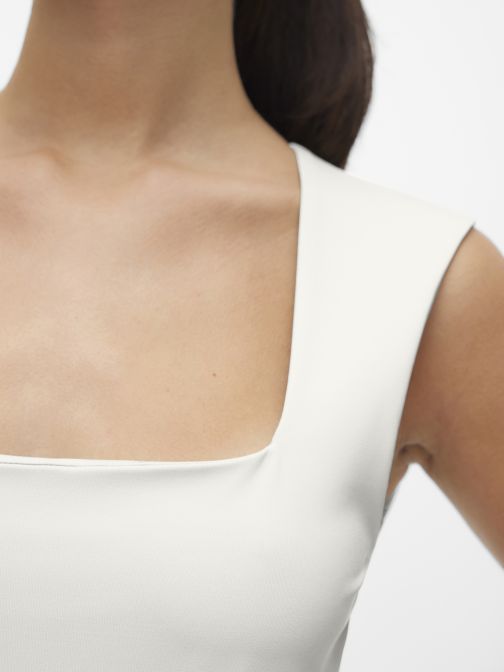 SZÖGLETES NYAKÚ TOP 