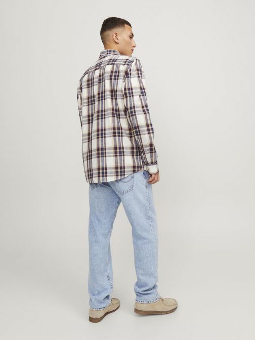 RELAXED FIT JEANS
