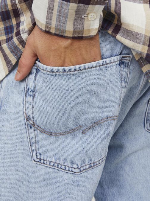 RELAXED FIT JEANS