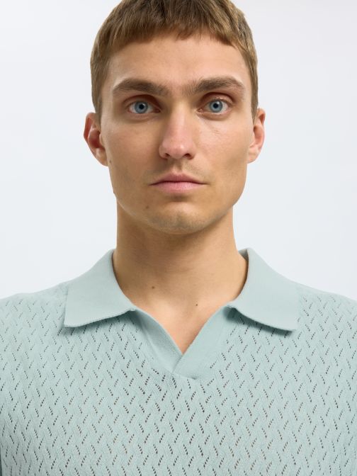 STRUKTÚRÁLT KÖTÖTT GALLÉROS PÓLÓ 