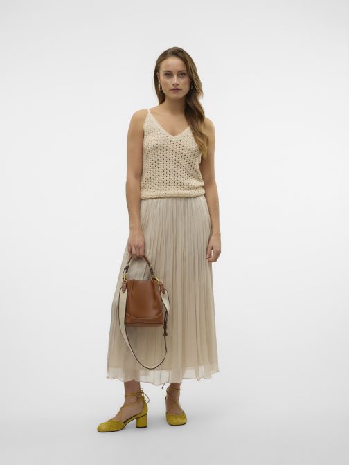 BOKÁIG ÉRŐ SZOKNYA 