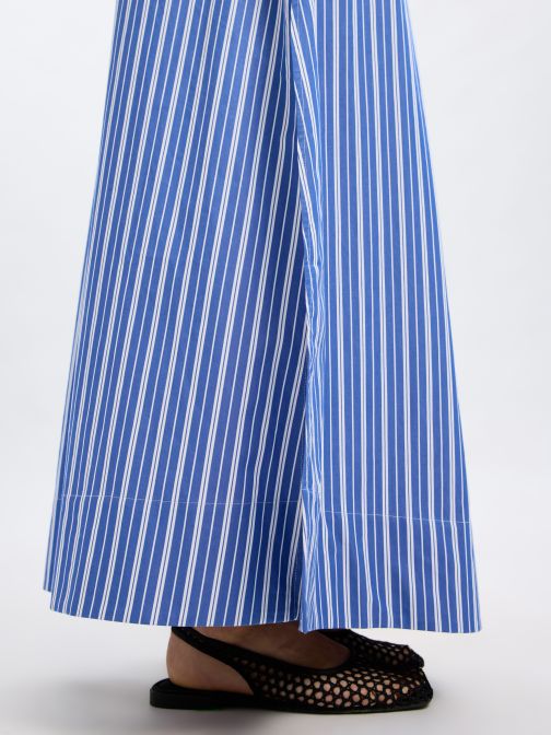 BOKÁIG ÉRŐ SZOKNYA 